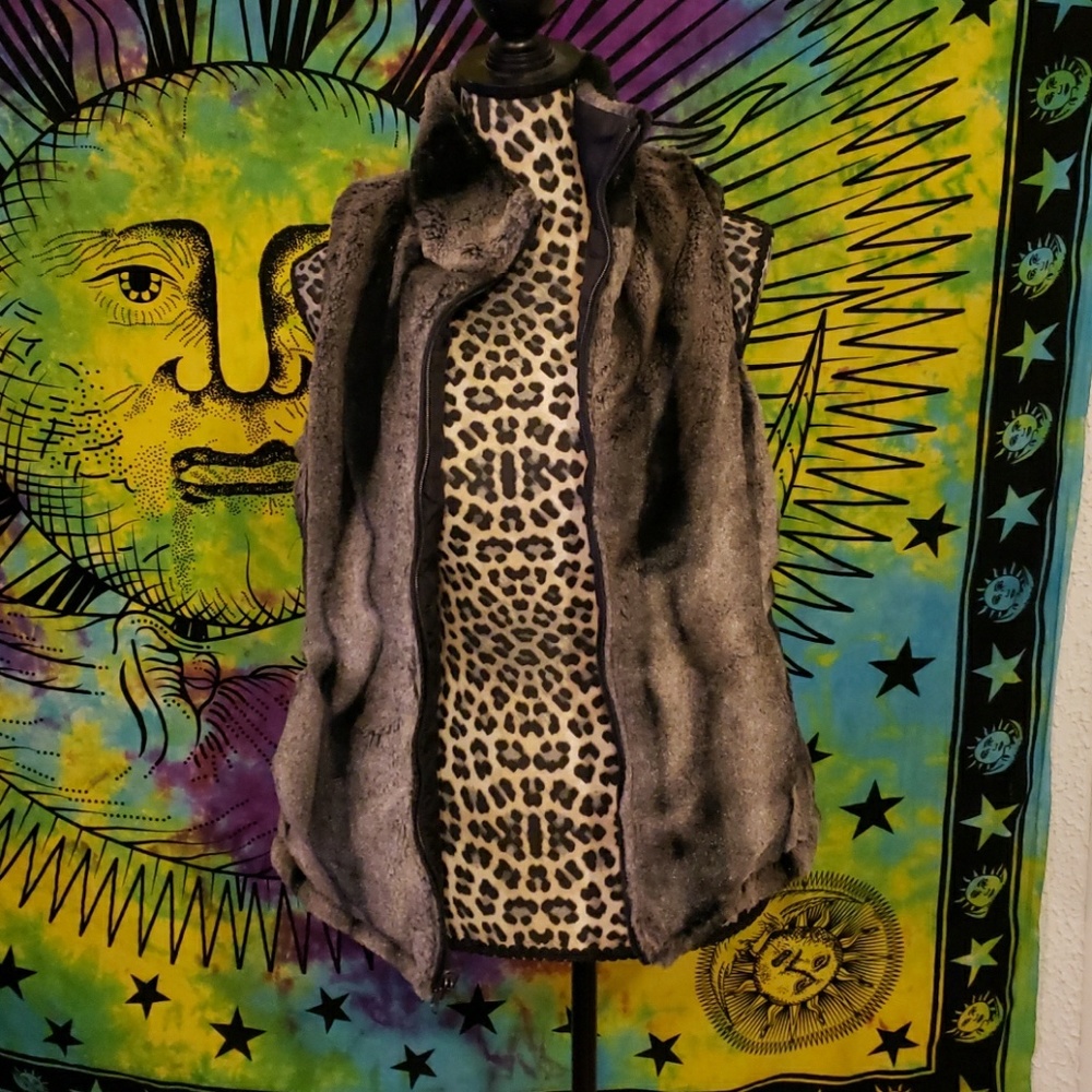 Reversible Vest - Picture 3 of 4